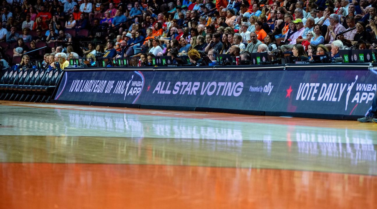manbetx万博体育注册 - WNBA 全明星选秀花絮：Weatherspoon 与 Cooper 选边，Bueckers 与 Clark 成焦点 - manbetx万博体育