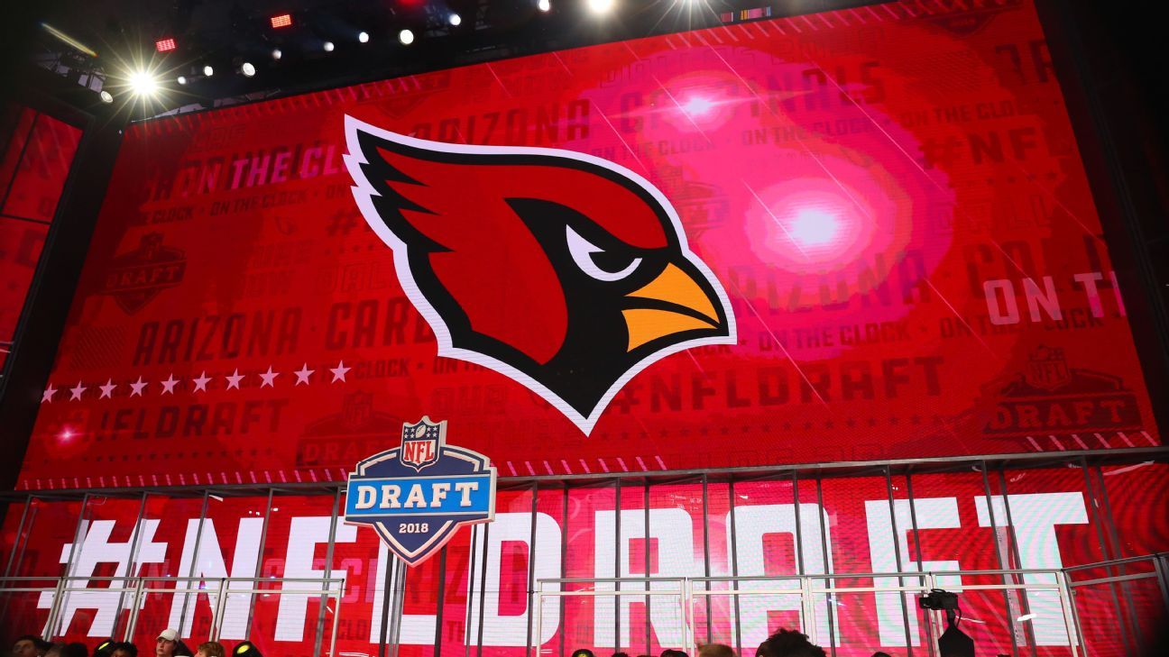 manbetx万博体育注册 - NFL暂停红雀高管涉赌政策违规行为：行业自律与合规风险全解析 - manbetx万博体育